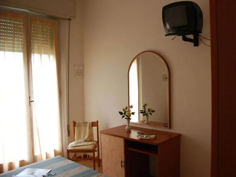 Hotel Serenella Vintage Rimini 2*,